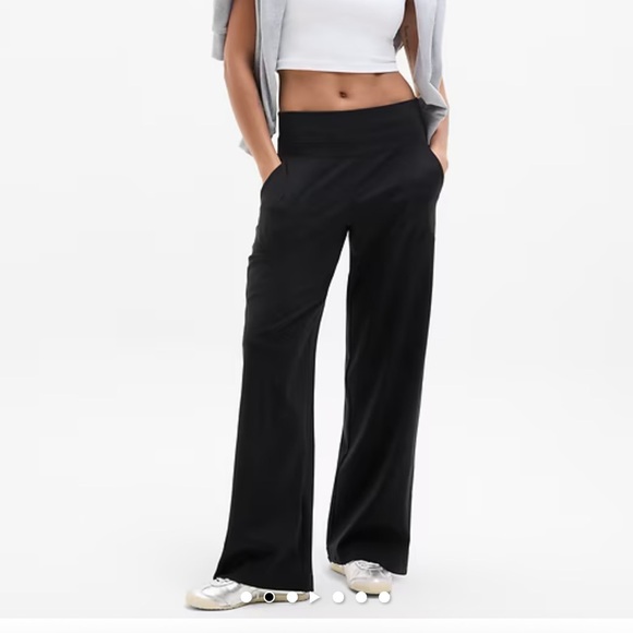 Athleta Women’s Venice High Rise Wide Leg Pant Black. Size M - Picture 2 of 6